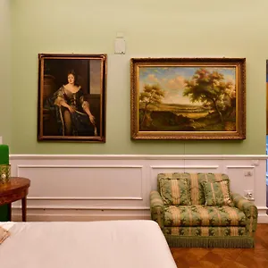  Bed & Breakfast Sisuites